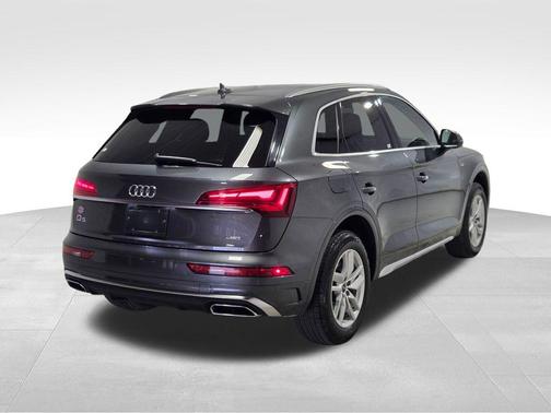 2022 Audi Q5 45 S line quattro Premium