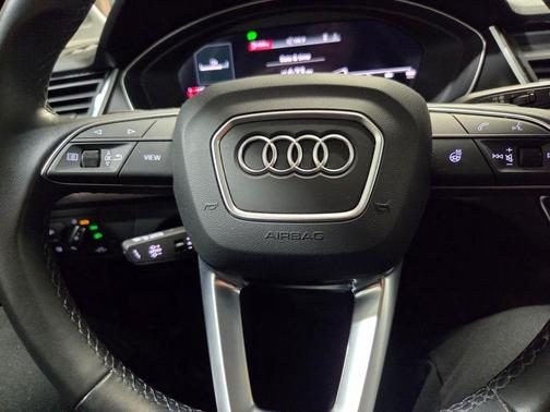 2022 Audi Q5 45 S line quattro Premium
