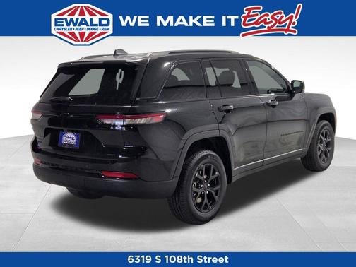 2025 Jeep Grand Cherokee Laredo
