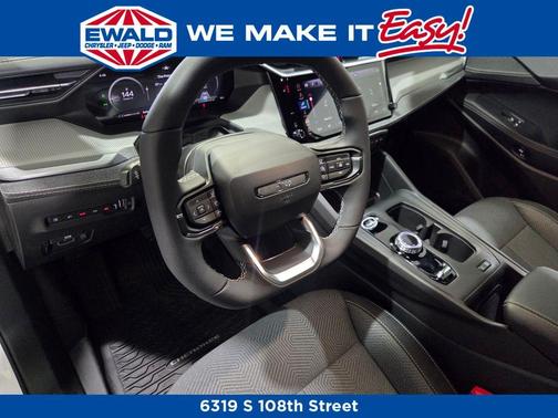 Bright White Clearcoat 2026 Jeep Cherokee LAREDO/LIMITED