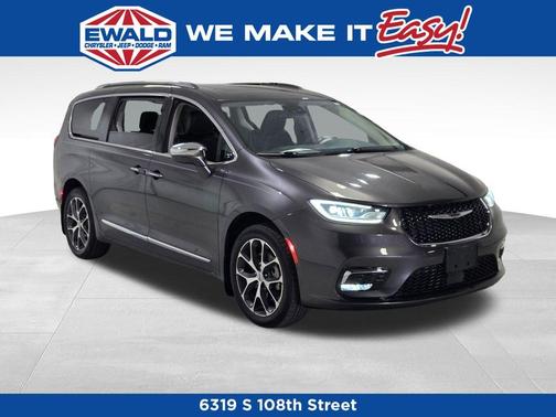 Granite Crystal Clearcoat Metallic 2021 Chrysler Pacifica Limited