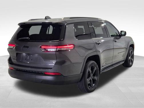 2022 Jeep Grand Cherokee L Laredo