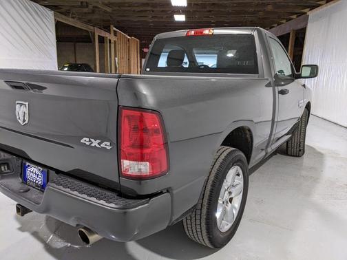 Photo 3 of 7 of 2019 RAM 1500 Classic Express