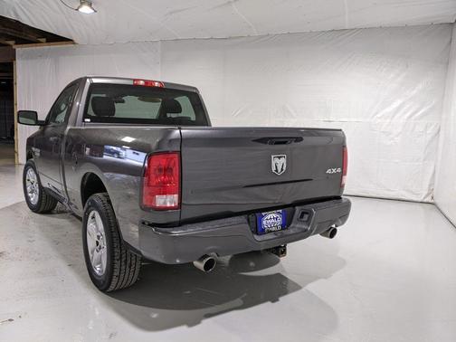 Photo 4 of 7 of 2019 RAM 1500 Classic Express