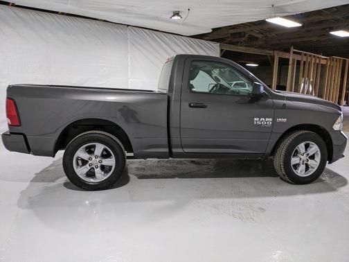 Photo 2 of 7 of 2019 RAM 1500 Classic Express