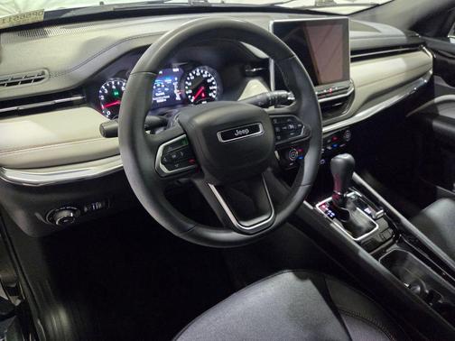Diamond Black 2023 Jeep Compass Limited
