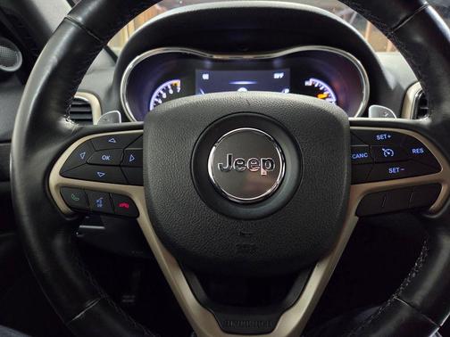 2017 Jeep Grand Cherokee Laredo