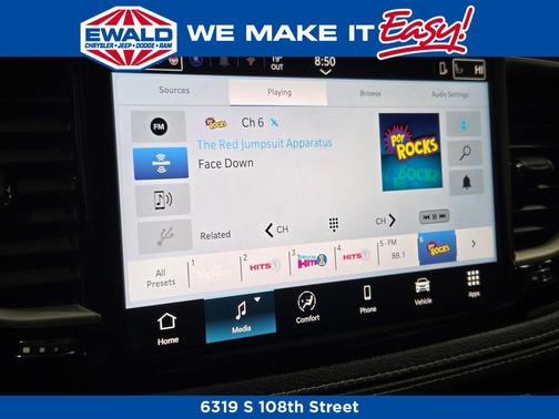 2026 Chrysler Pacifica Select