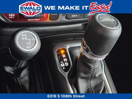 Bright White Clearcoat 2026 Jeep Gladiator Mojave