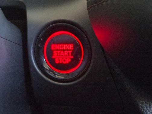 Crystal Black Pearl 2024 Honda HR-V LX