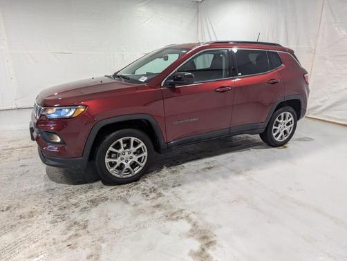 2022 Jeep Compass Latitude Lux