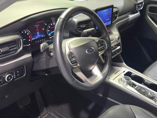 Black Metallic 2023 Ford Explorer XLT