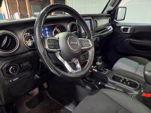 2020 Jeep Gladiator Sport