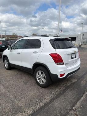 Summit White 2017 Chevrolet Trax LT