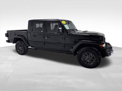 2024 Jeep Gladiator Sport S