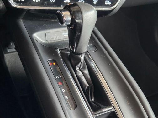 Crystal Black Pearl 2016 Honda HR-V EX-L w/Navigation