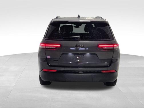 2021 Jeep Grand Cherokee L Laredo