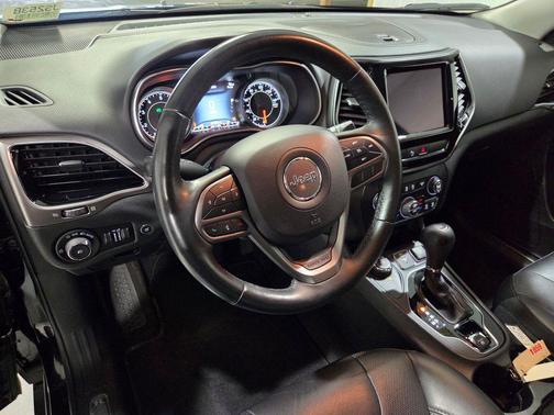 Diamond Black 2019 Jeep Cherokee Limited