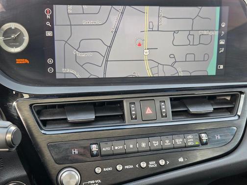 2022 Lexus ES 350 Base