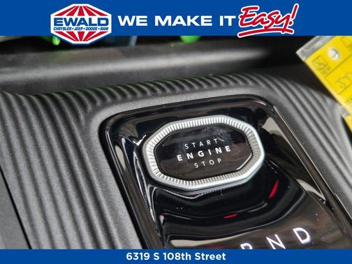 Diamond Black 2026 Jeep Cherokee LAREDO/LIMITED