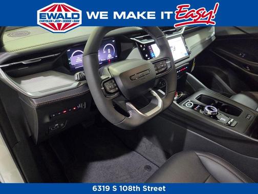 Bright White Clearcoat 2026 Jeep Cherokee LAREDO/LIMITED