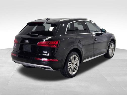 2018 Audi Q5 2.0T Prestige