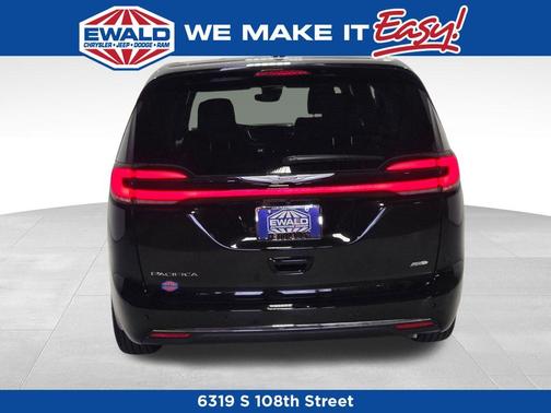 2026 Chrysler Pacifica Select