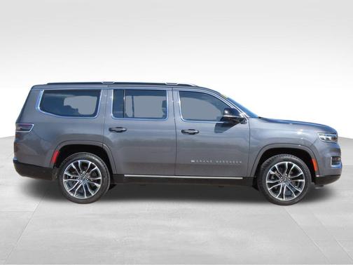 Metallic 2023 Jeep Grand Wagoneer Series III