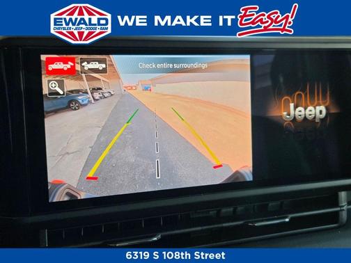Black Clearcoat 2026 Jeep Gladiator Mojave