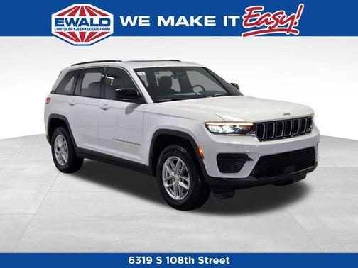 Bright White Clearcoat 2026 Jeep Grand Cherokee Laredo X