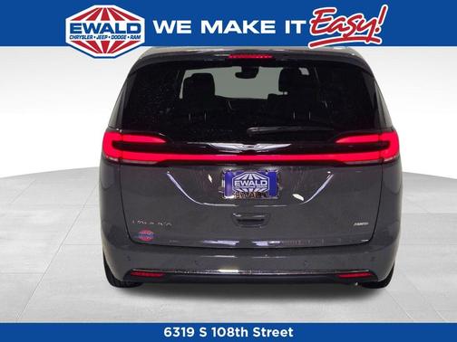 2025 Chrysler Pacifica Select