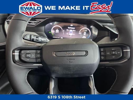 Bright White Clearcoat 2026 Jeep Cherokee LAREDO/LIMITED