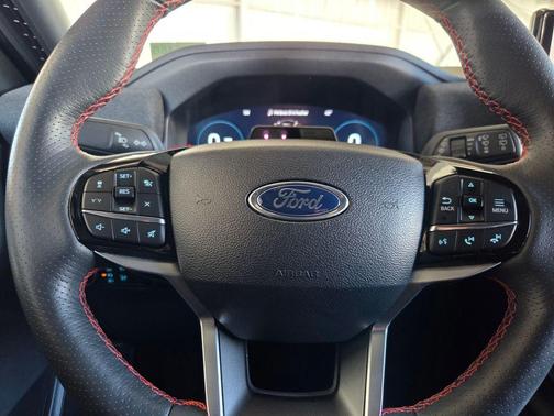 Black Metallic 2025 Ford Explorer ST-Line