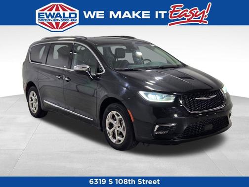 Brilliant Black Crystal Pearlcoat 2021 Chrysler Pacifica Limited