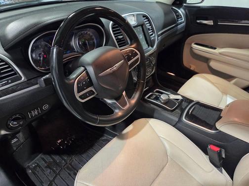 2018 Chrysler 300 Limited