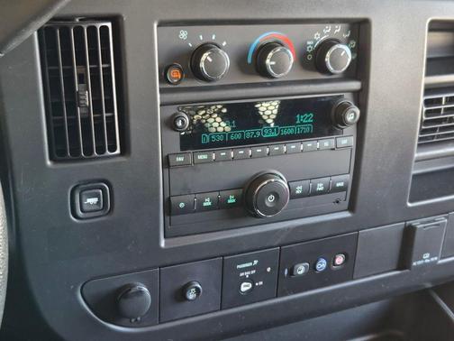 Summit White 2024 GMC Savana 2500 Work Van