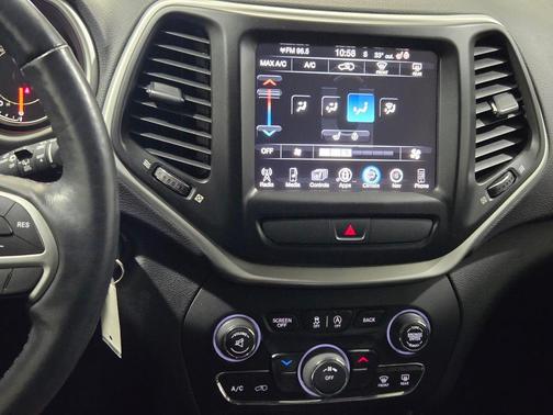 Bright White Clearcoat 2016 Jeep Cherokee Trailhawk