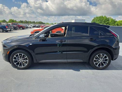 2024 Cadillac XT4 Sport