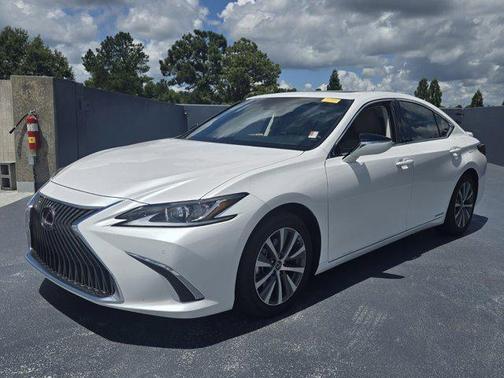 2020 Lexus ES 300h Base