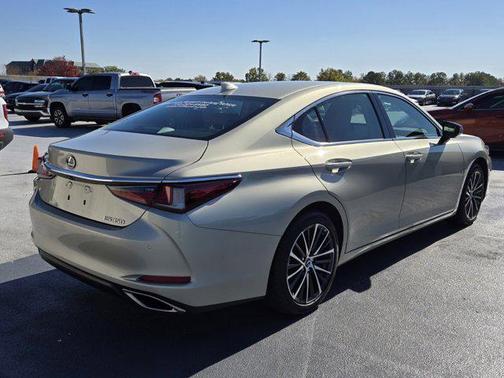 2025 Lexus ES 350 Base