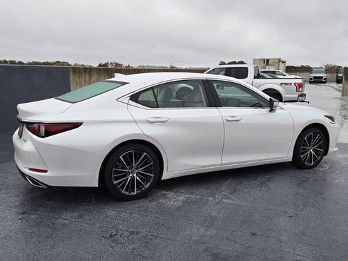 2023 Lexus ES 350 Base