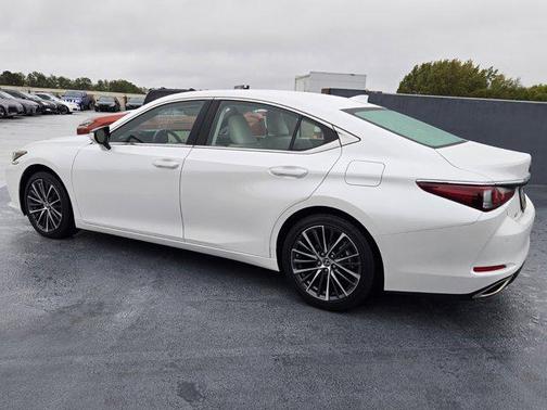 2023 Lexus ES 350 Base