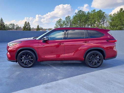 2022 Toyota Highlander Platinum