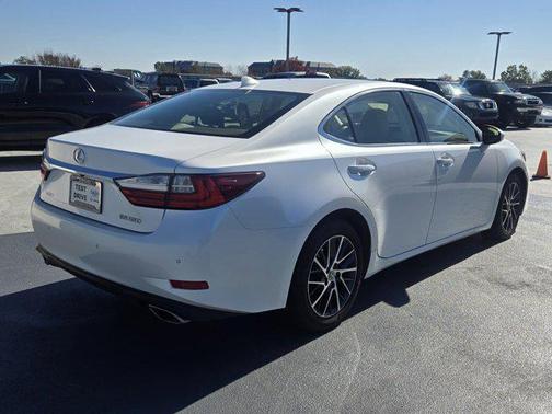 2016 Lexus ES 350 Base