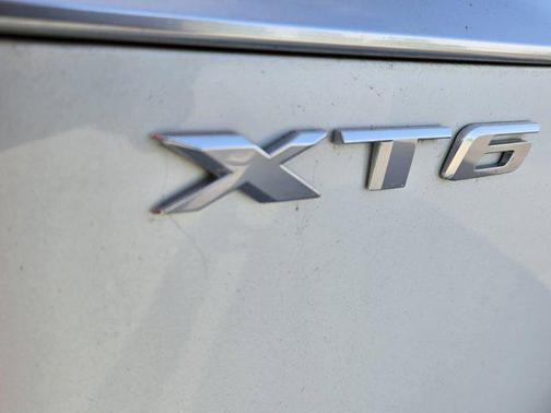 2022 Cadillac XT6 Premium Luxury AWD