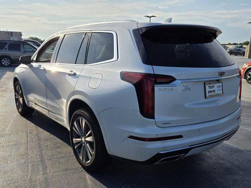 2022 Cadillac XT6 Premium Luxury AWD