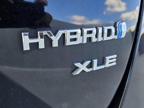 2019 Toyota Prius XLE