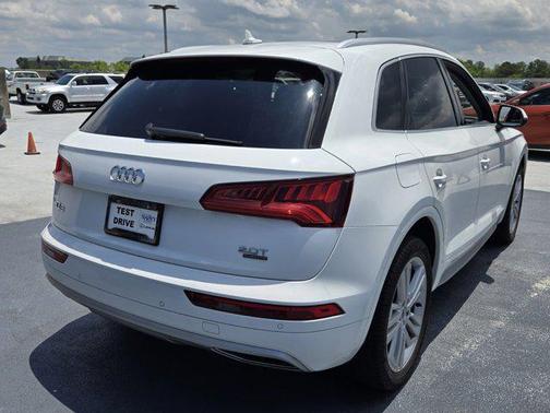 2018 Audi Q5 2.0T Premium Plus