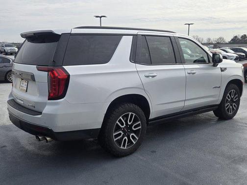 2022 GMC Yukon 4WD AT4