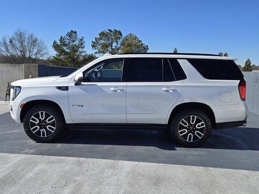 2022 GMC Yukon 4WD AT4
